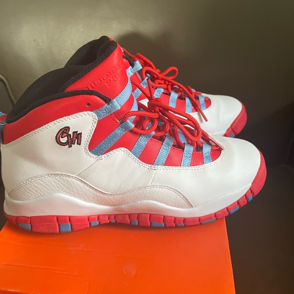 Jordan 10 retro Chicago flag size 6Y